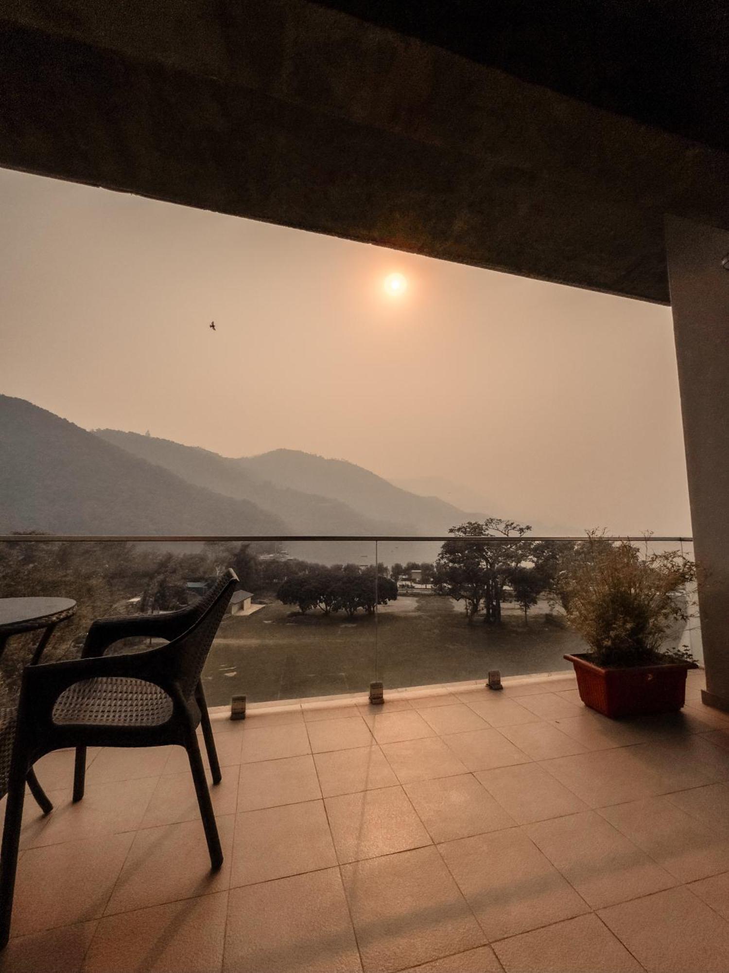 Jade City Hotel Pokhara Exterior foto